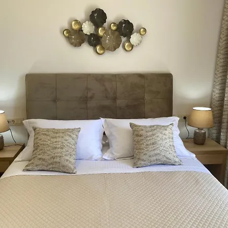 Apartament Athina *